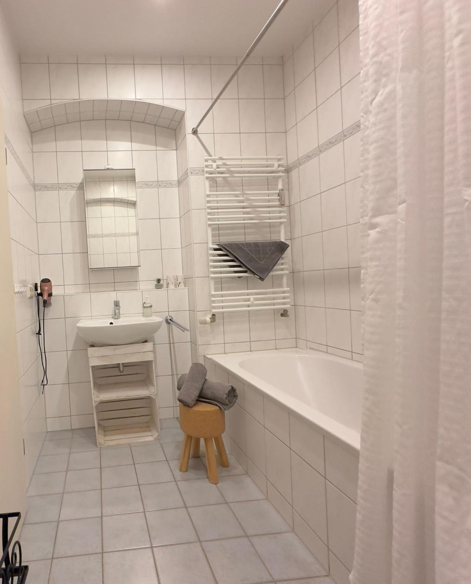 Appartement "Stadtgefluester" Im Zentrum, Inkl Stellplatz, 2 Betten, Babybett, Balkon, Gratis Kaffee Und Tee, Wlan Bautzen Exterior photo